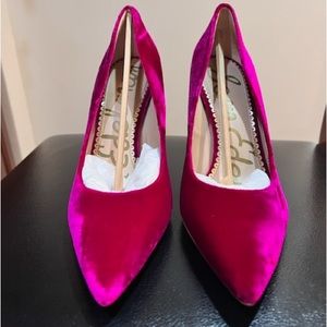 Hot Pink Heels! *NEVER WORN*